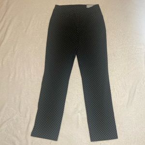 CHICO’S US Size 2 Brigitte Slim Leg Slim Ankle Black & White Print Pant NWT